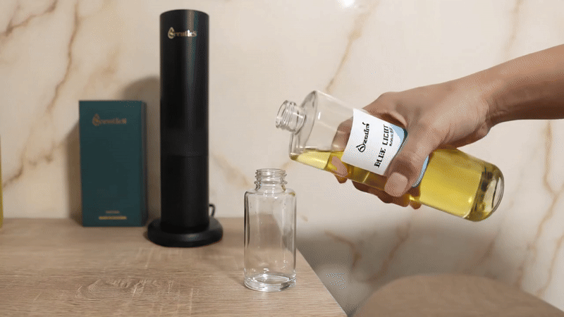 BLUE LIGHT AROMA OIL SCENTICS